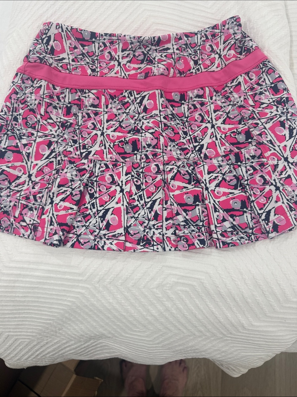 bolle Pink and Black Abstract Tiered Skort